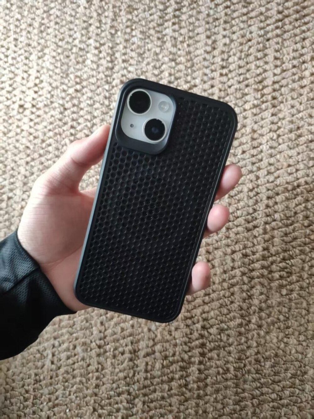 Sleek Black Honeycomb Heat Dissipation Phone Case